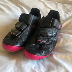 Pearl Izumi clip cycling shoes
